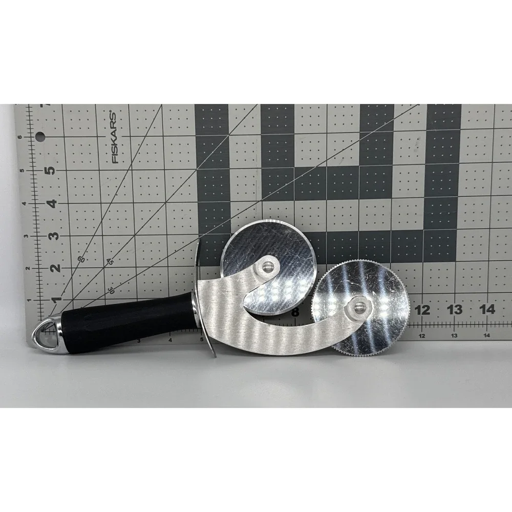 Stainless Steel Dual Wheel Pastry Cutter Pasta Pizza Slicer Fluted Straight Edge